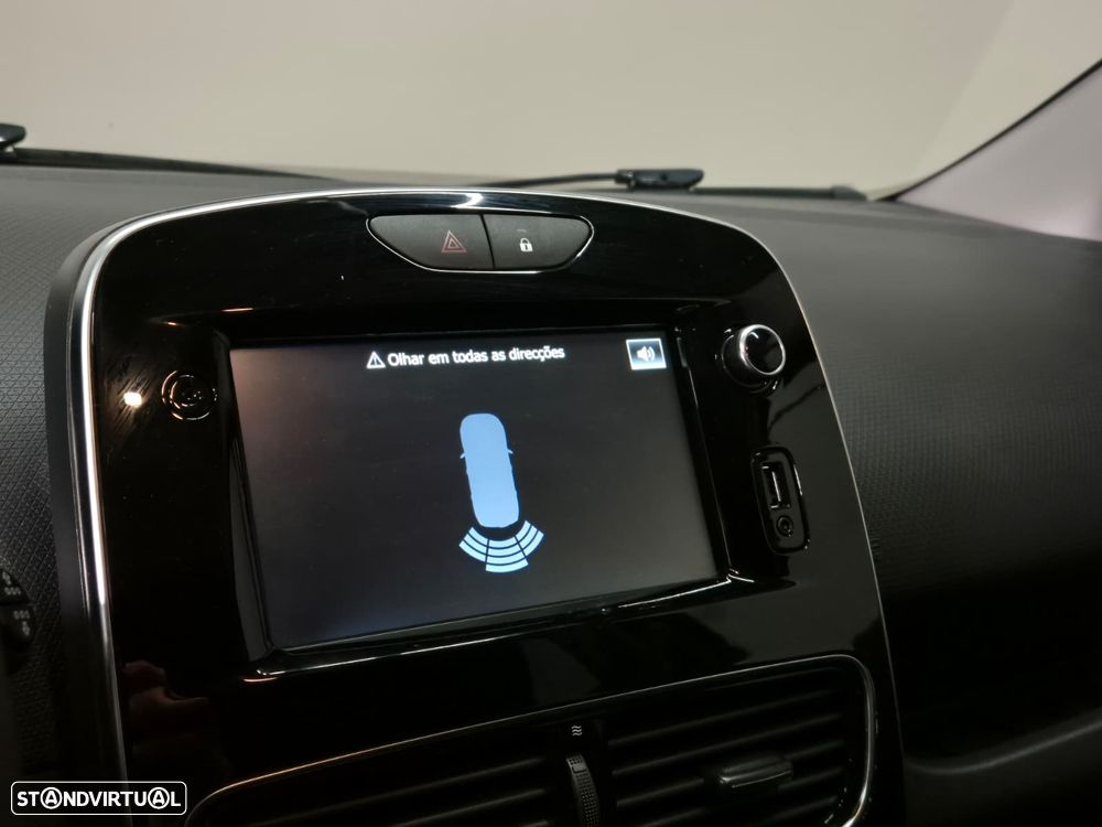 Renault Clio 0.9 TCe Limited Bi-Fuel - 22