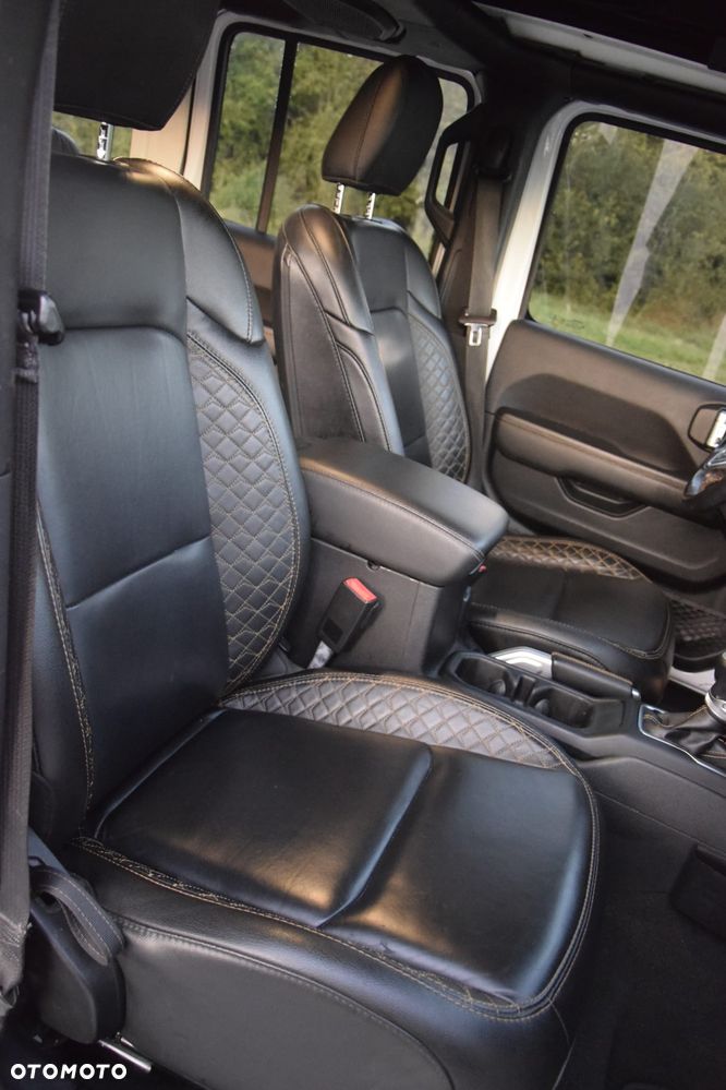 Jeep Wrangler - 29