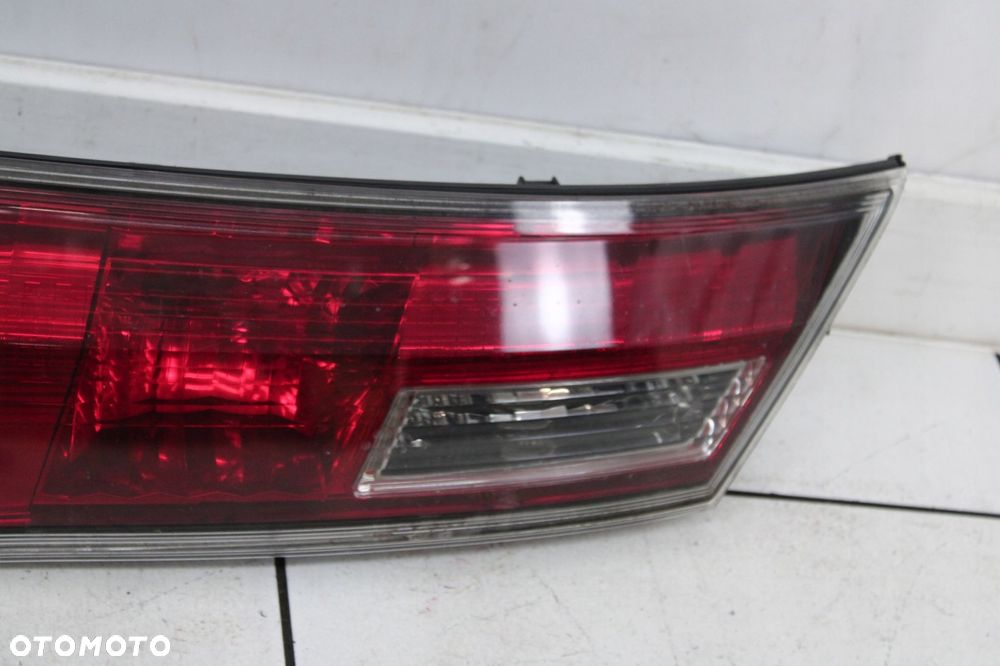 HONDA CIVIC VIII 06R- BLENDA LAMPA LISTWA KLAPY BAGAŻNIKA TYŁ TYLNA - 4