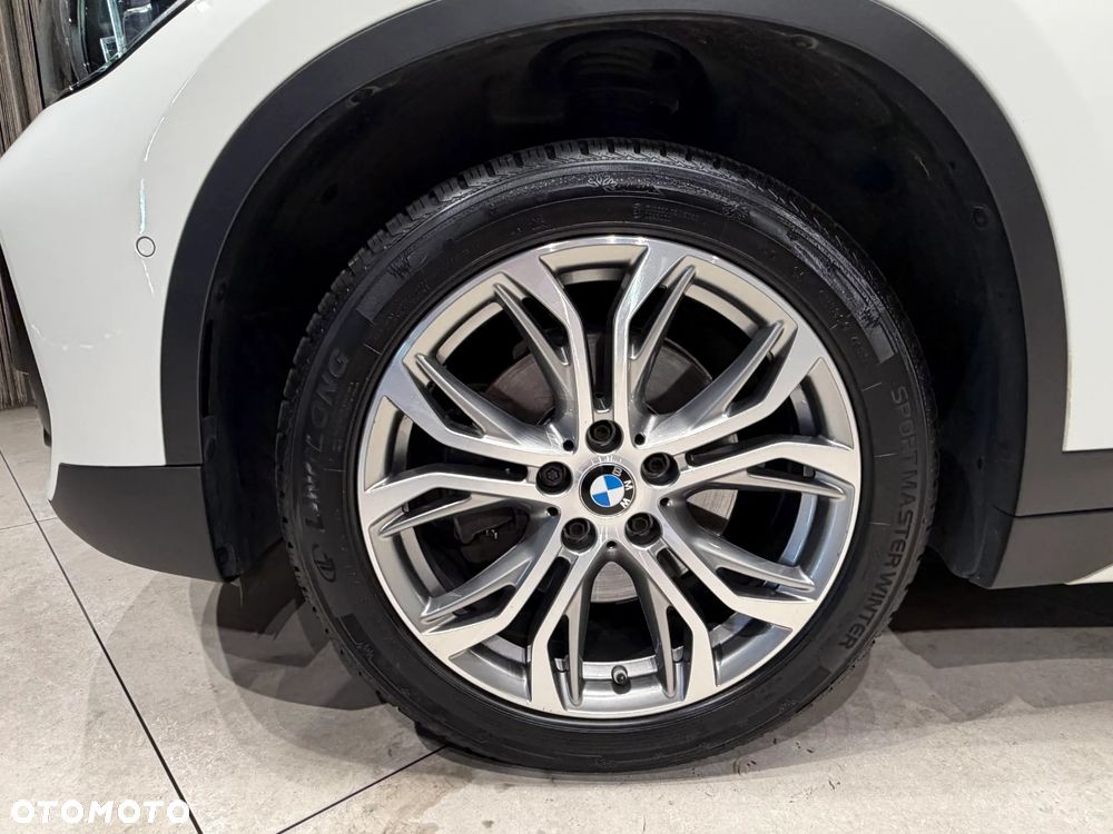 BMW X1 sDrive18i Sport Line - 9