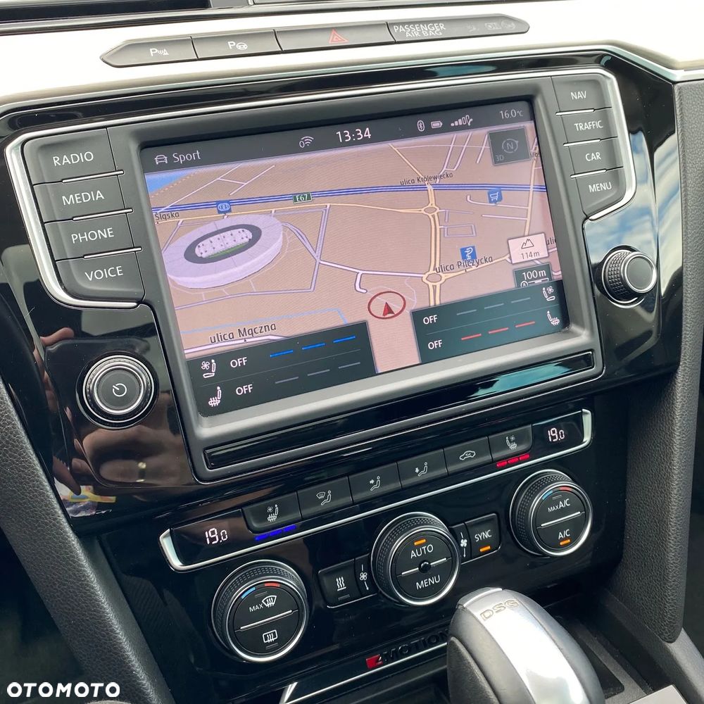 Volkswagen Passat - 14