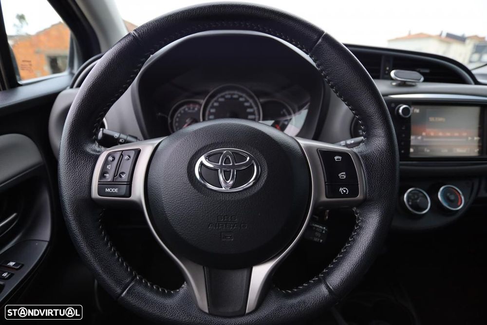 Toyota Yaris 1.0 VVT-i Exclusive - 12