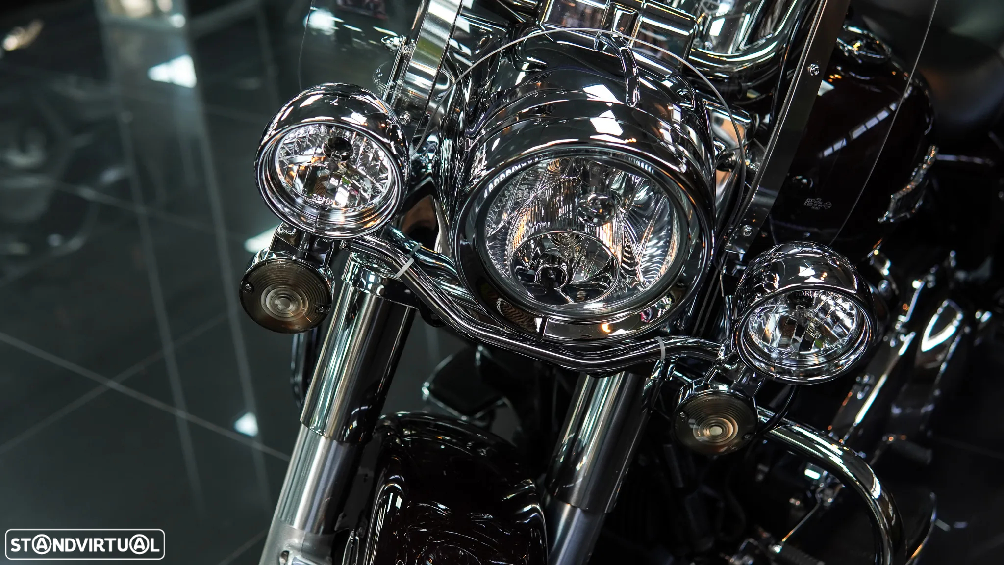 Harley-Davidson Road King Classic - 34