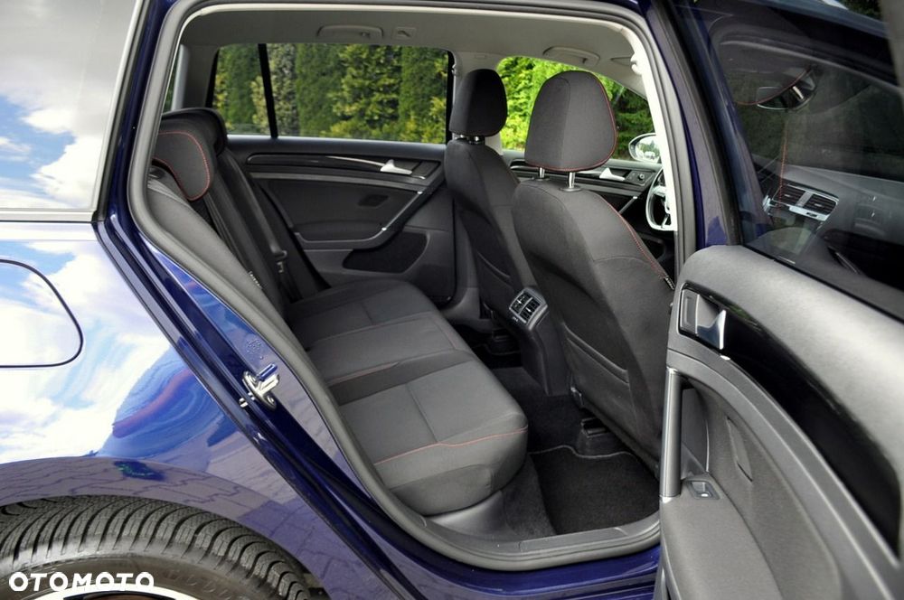 Volkswagen Golf Variant - 19