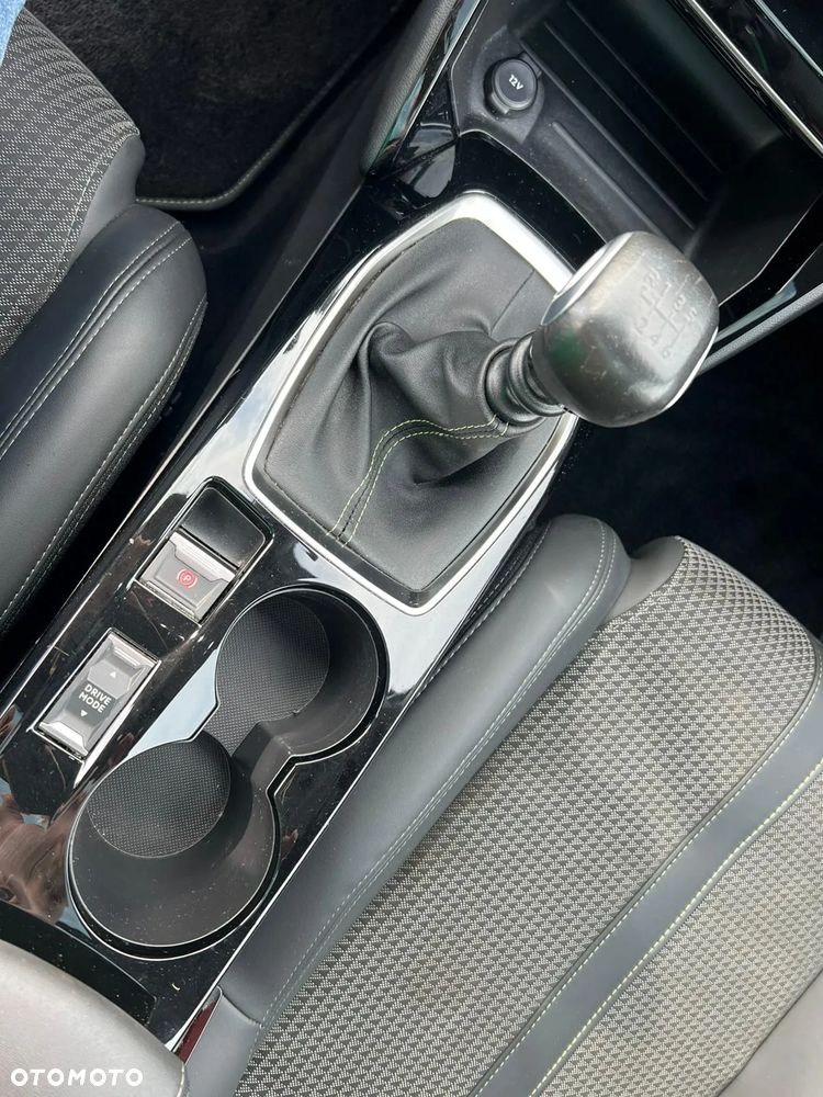 Peugeot 208 PureTech 100 GT - 21