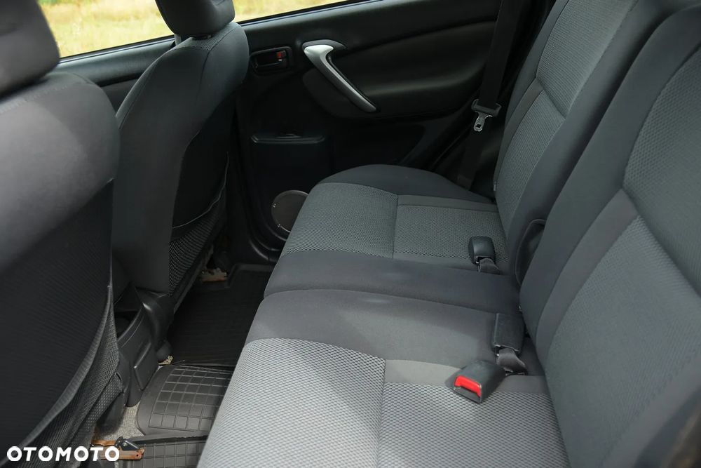 Toyota RAV4 4x4 Edition - 21