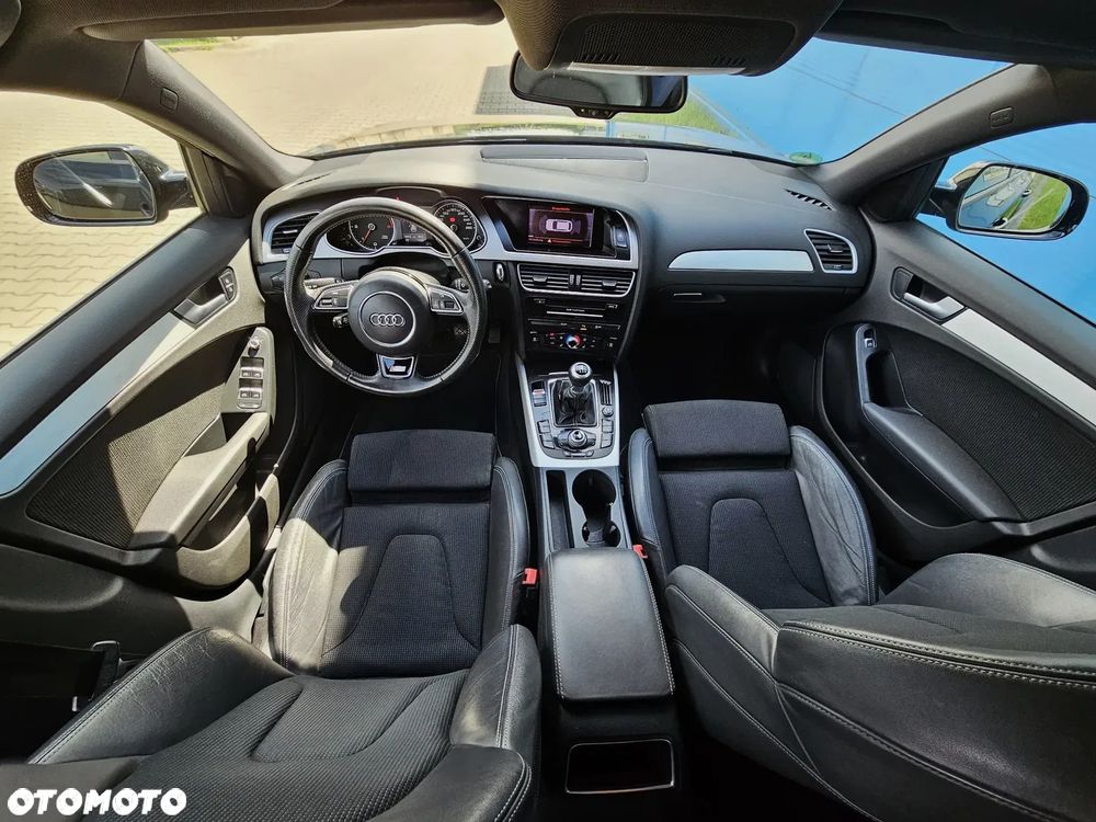 Audi A4 Avant 2.0 TDI DPF S line Sportpaket - 22