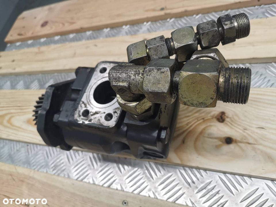 Pompa hydrauliczna Manitou MLA 628 {Parker 6784S212847} - 6