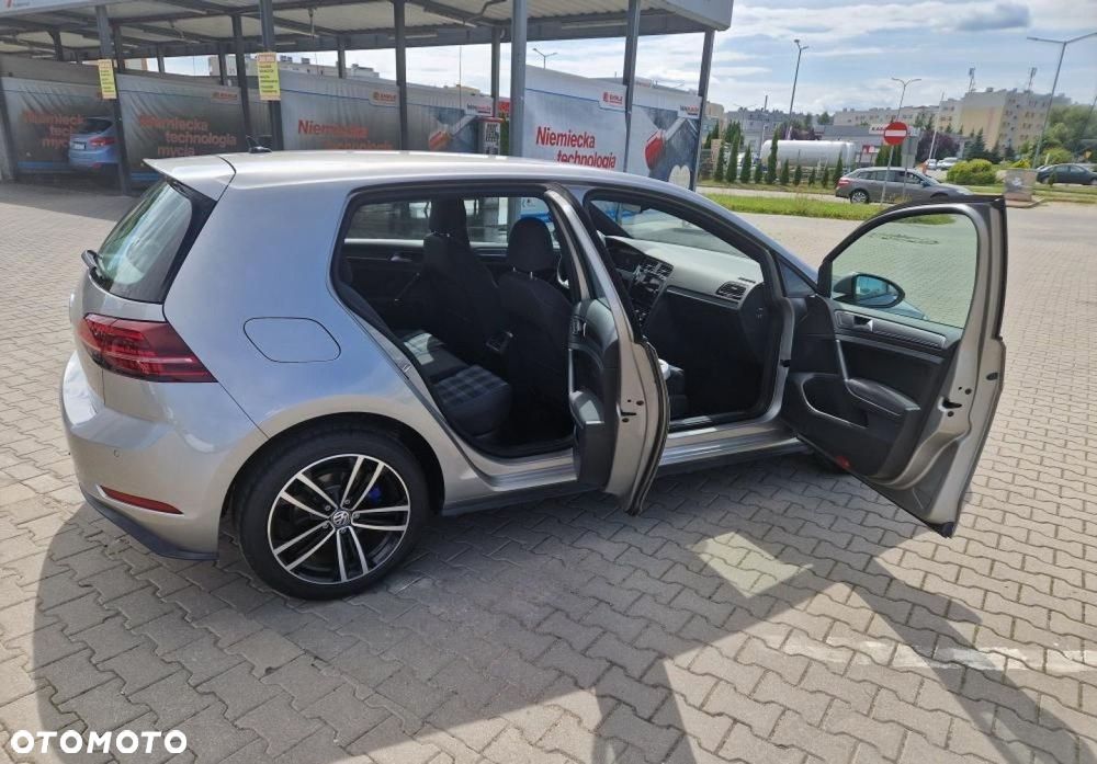 Volkswagen Golf - 13