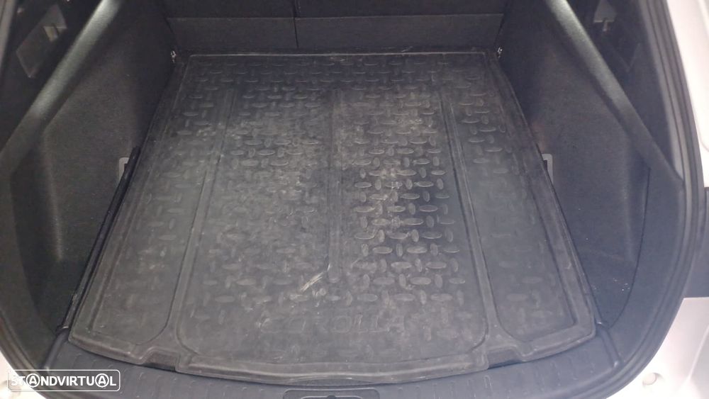 Toyota Corolla Touring Sports 1.8 Hybrid Comfort+P.Sport - 19