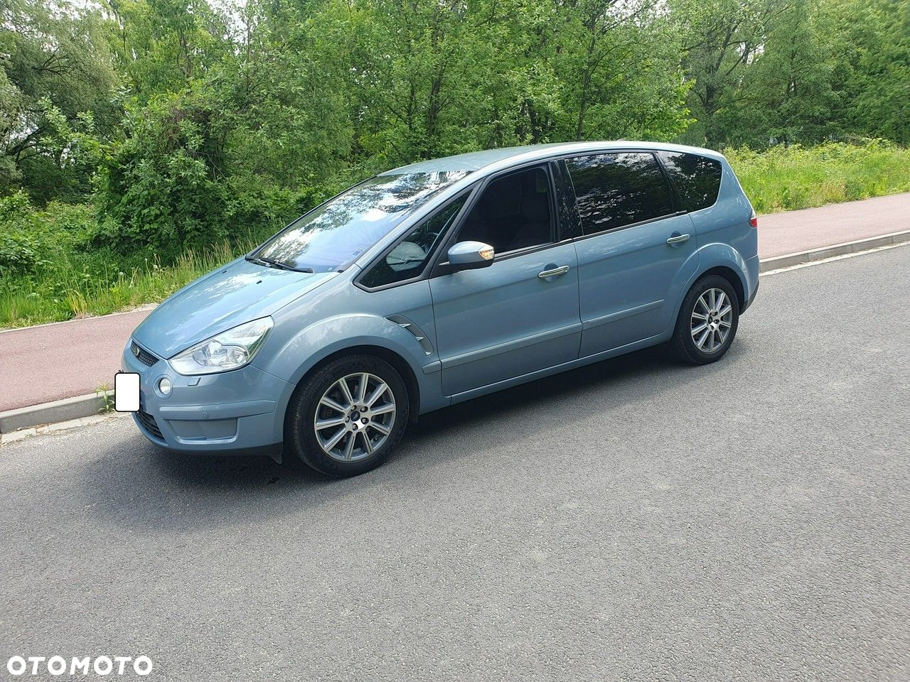 Ford S-Max - 11