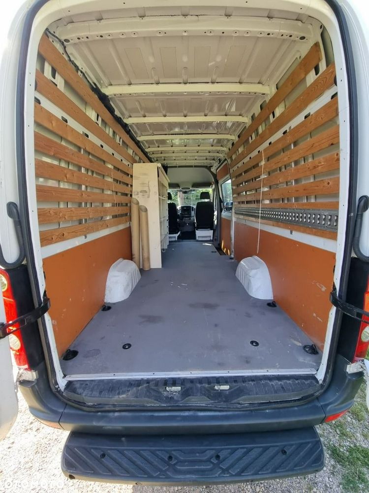 Volkswagen Crafter - 13