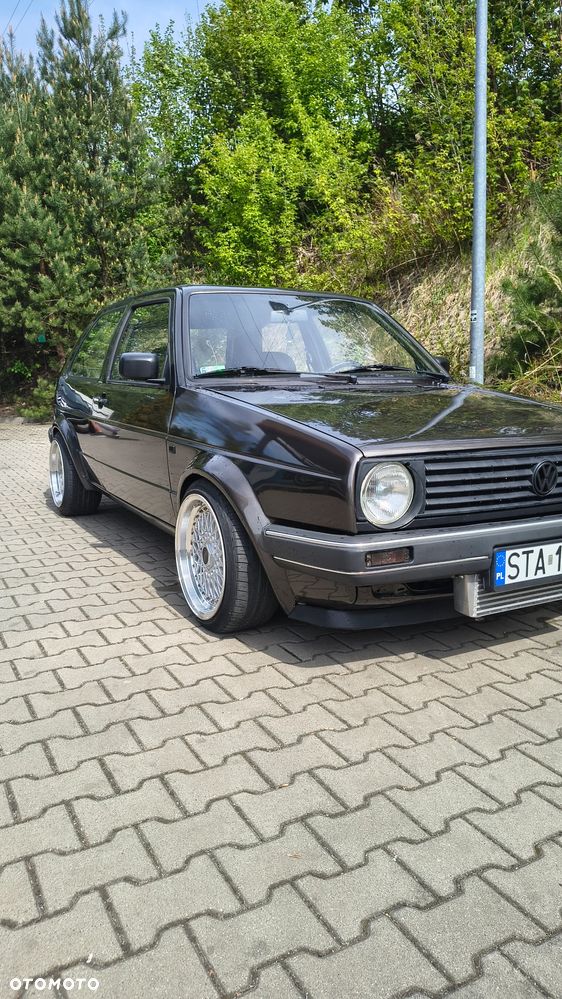 Volkswagen Golf - 6