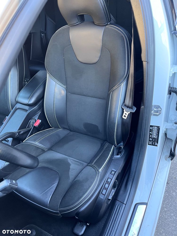 Volvo V40 T3 Drive-E R-Design Momentum - 9