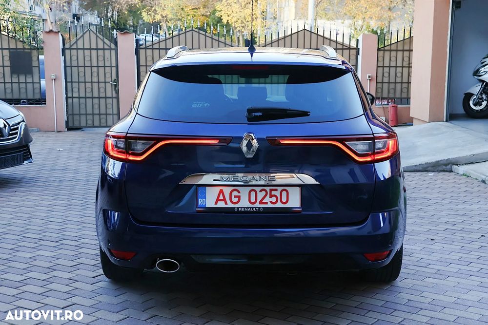 Renault Megane BLUE dCi 115 BOSE EDITION - 12
