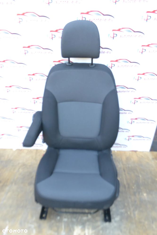 RENAULT TRAFIC Opel Vivaro 3 III 4 IV fotel Kierowca Kierowcy jedynka Fotele Fotel Lewy IDEALNY