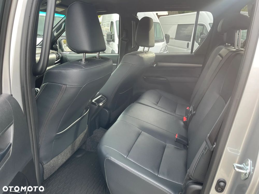 Toyota Hilux 2.8 D-4D Double Cab Invincible 4x4 - 13