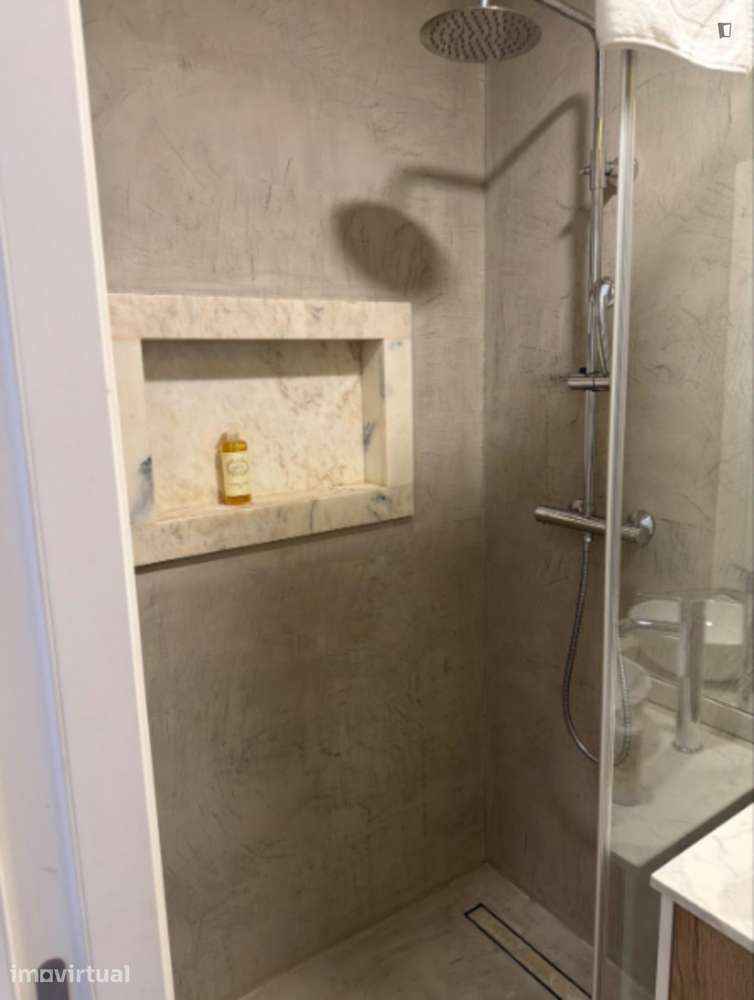 Apartamento com 1 quartos - localizado em Benfica Lisbon - Grande imagem: 3/13