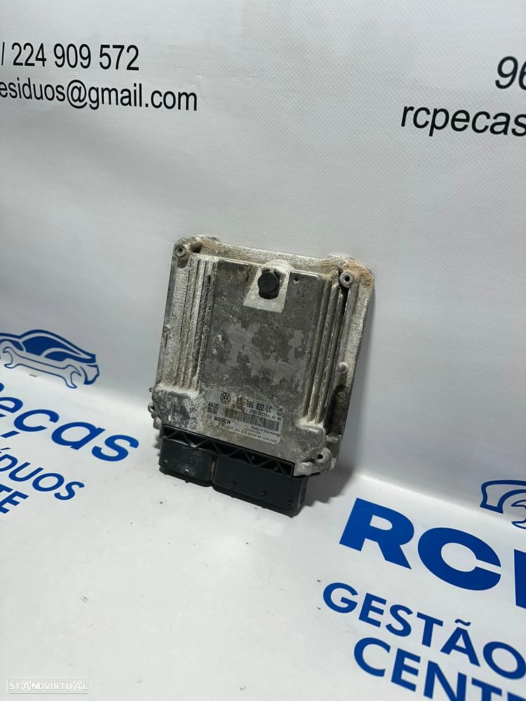 .Centralina Motor Bosch VAG VW Volkswagen 2.0 TDi CBB 03L906022LC / 0281015988 / EDC17CP14 - 3