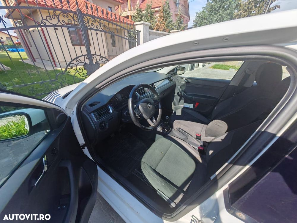 Skoda RAPID 1.6 TDI Style+ - 3