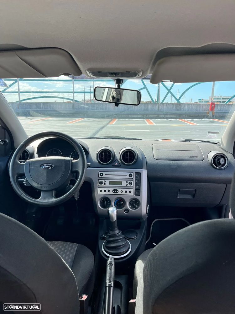 Ford Fiesta - 19