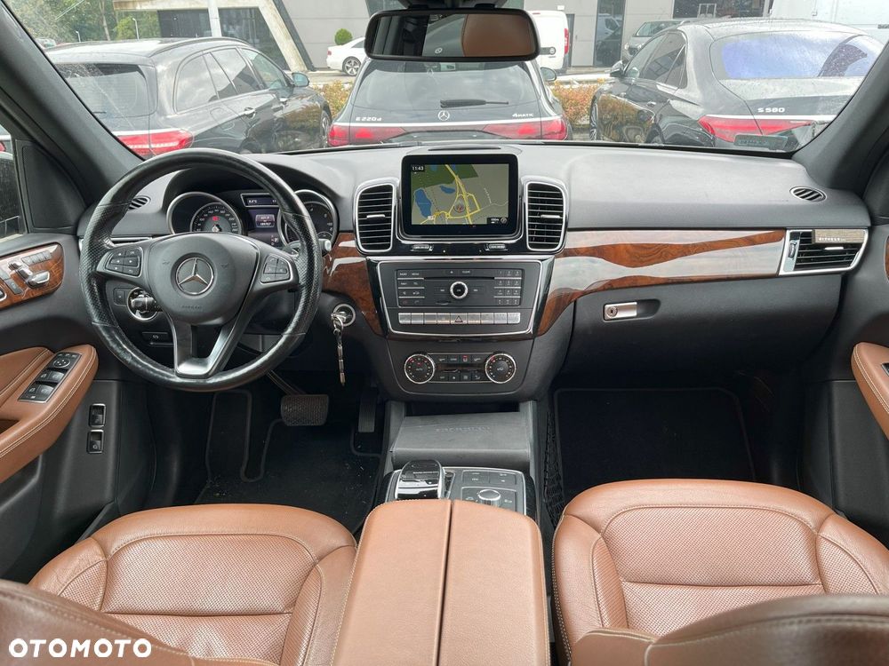 Mercedes-Benz GLE - 13