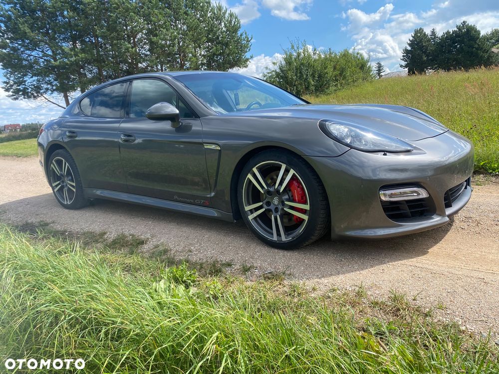 Porsche Panamera GTS - 4