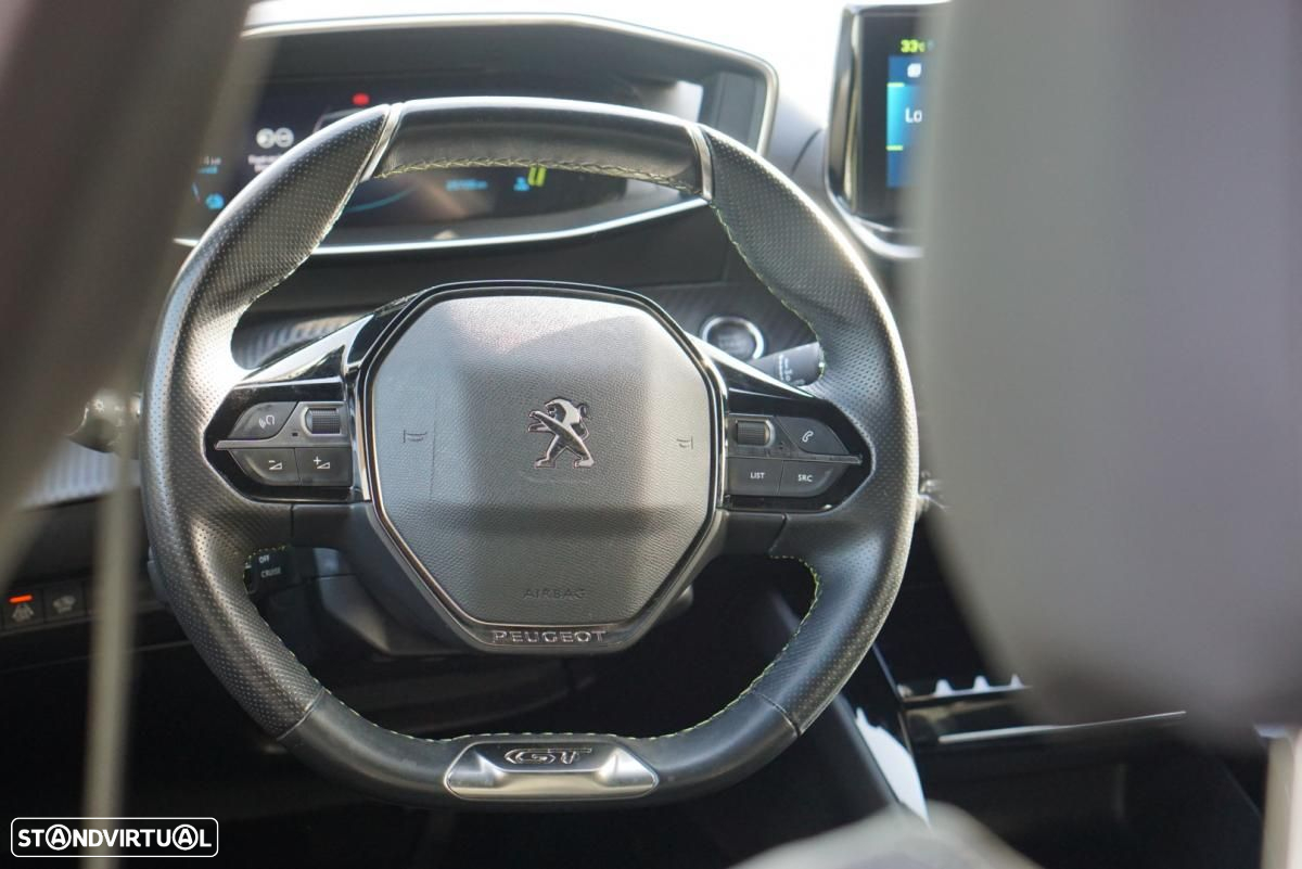 Peugeot e-2008 50 kWh GT - 12