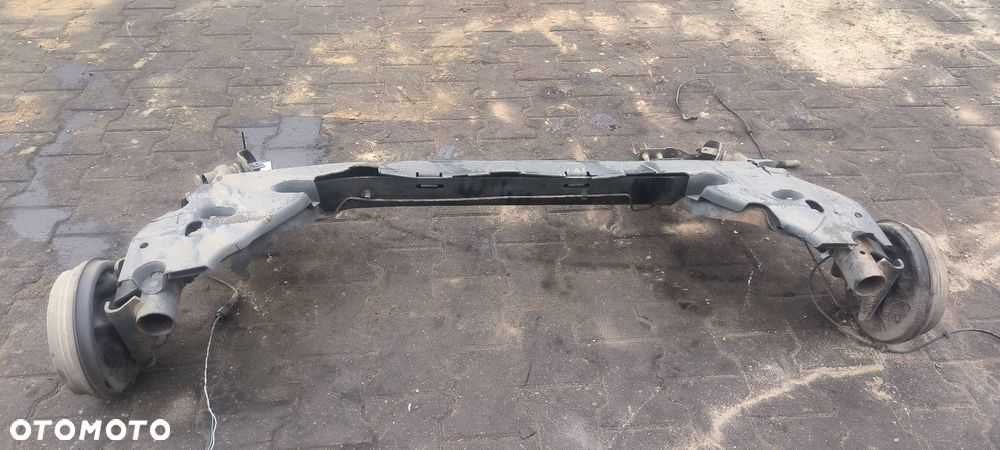 BELKA / SANKI TYŁ RENAULT CLIO IV - 4