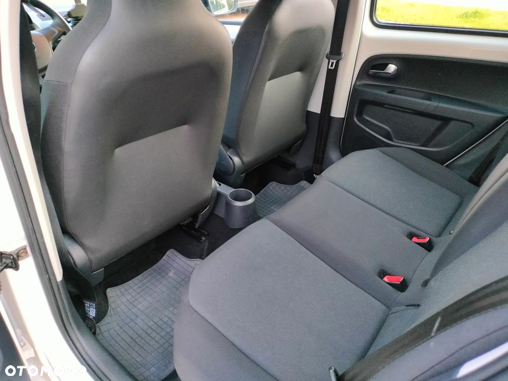 Volkswagen up! - 15