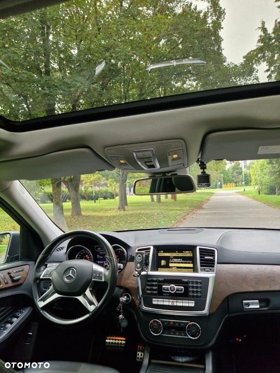 Mercedes-Benz ML - 15