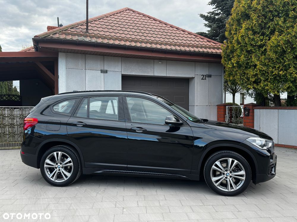 BMW X1 xDrive20i Sport Line - 12