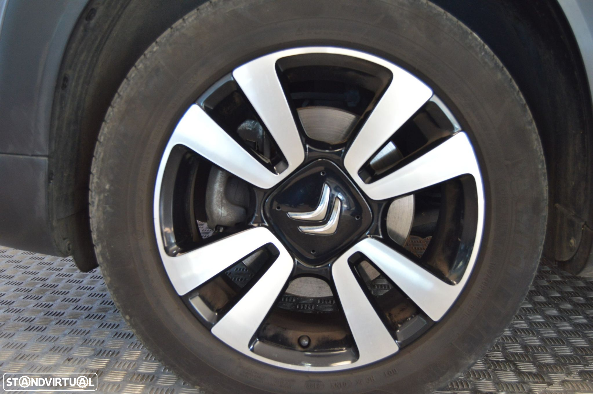 Citroën C3 Aircross 1.5 BlueHDi Shine EAT6 S&S - 17