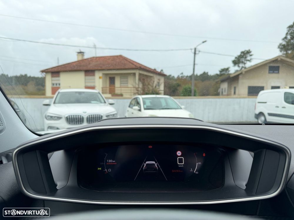 Peugeot 2008 1.2 PureTech Allure - 15