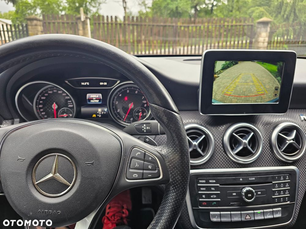 Mercedes-Benz Klasa A 180 7G-DCT Activity Edition - 13