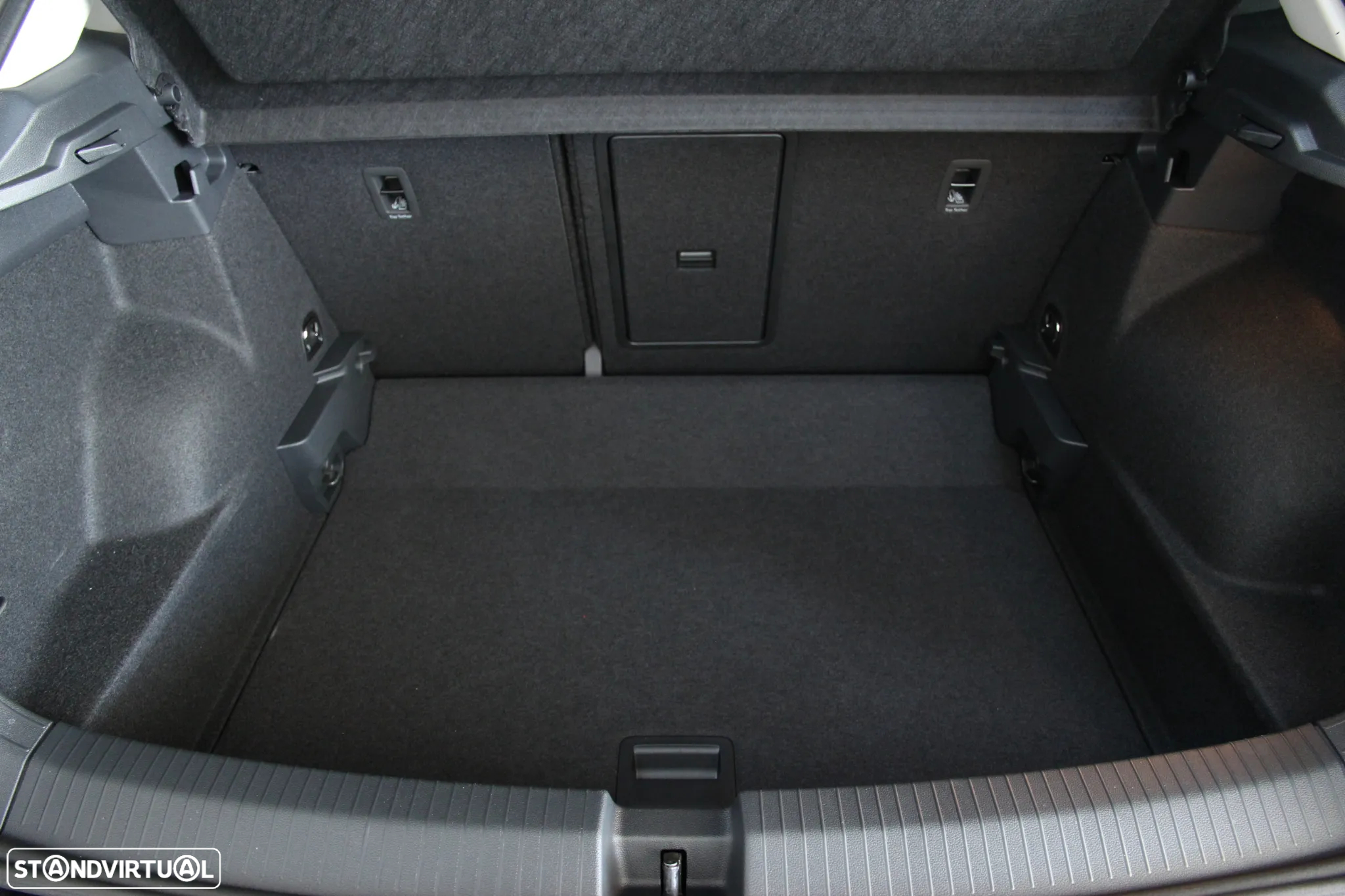 VW T-Roc 1.0 TSI Urban - 23