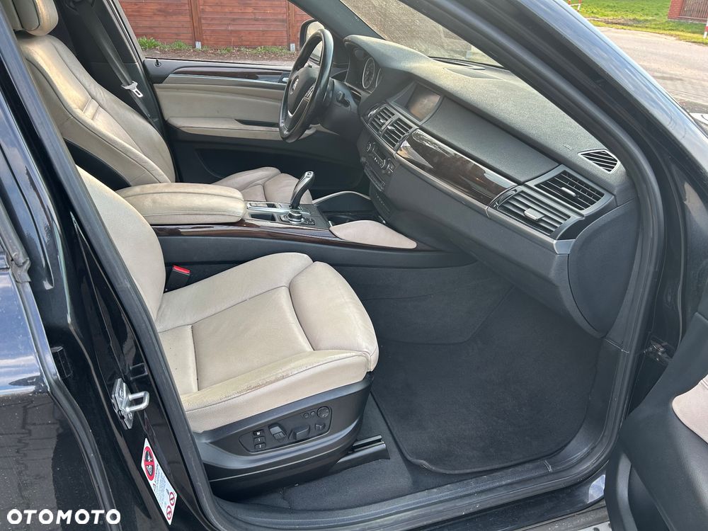 BMW X6 xDrive40d - 11