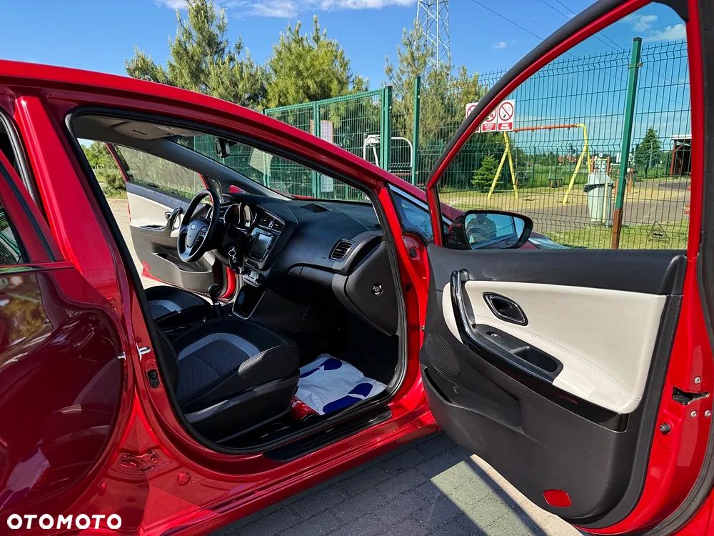 Kia Ceed 1.4 L - 25