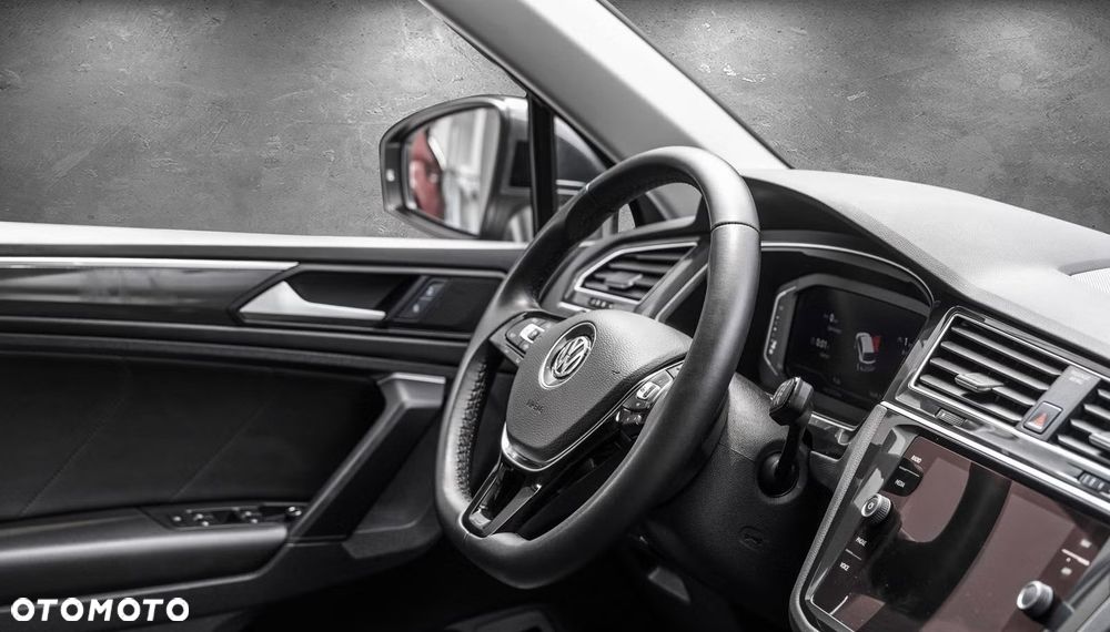 Volkswagen Tiguan 2.0 TDI SCR DSG R-Line - 26