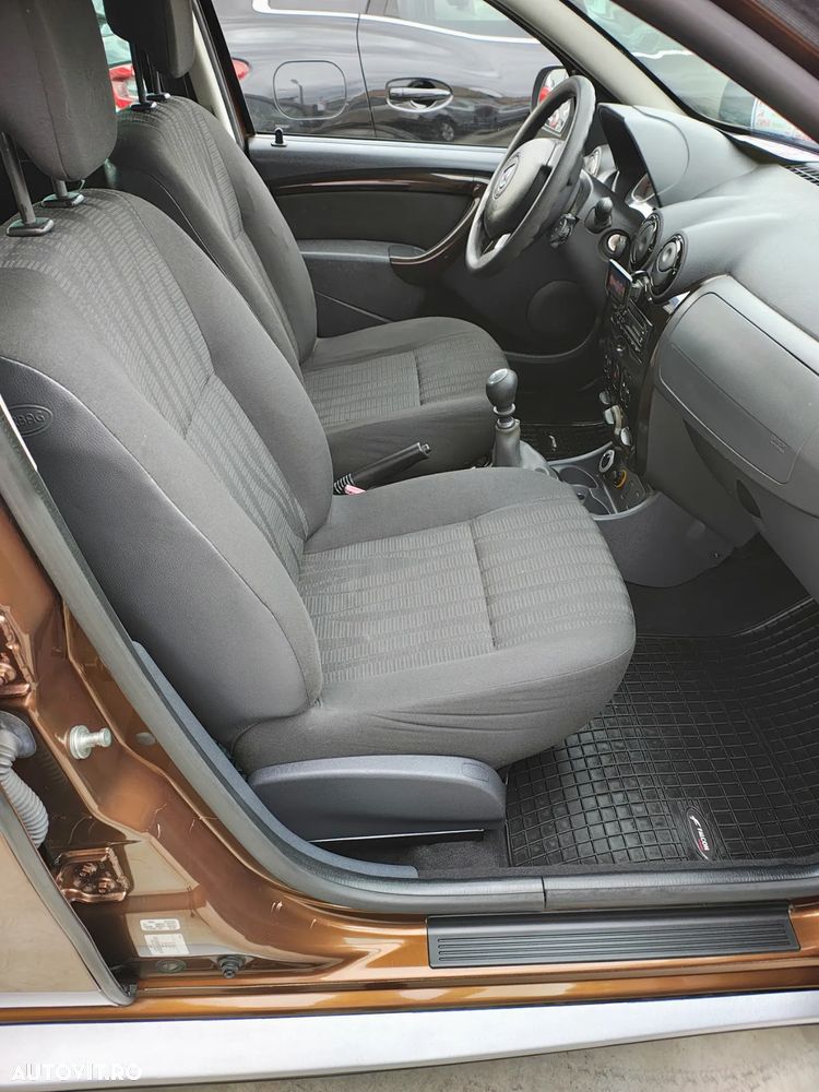 Dacia Duster dCi 110 FAP 4x4 Laureate - 24