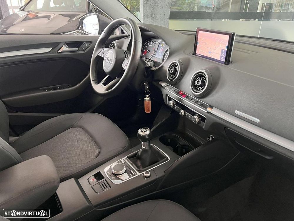 Audi A3 Sportback 30 TFSI - 16