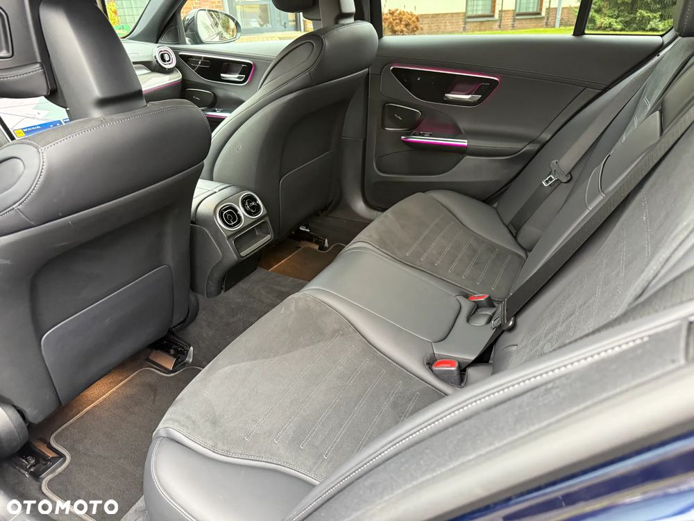 Mercedes-Benz Klasa C 220 d 9G-TRONIC AMG Line - 36
