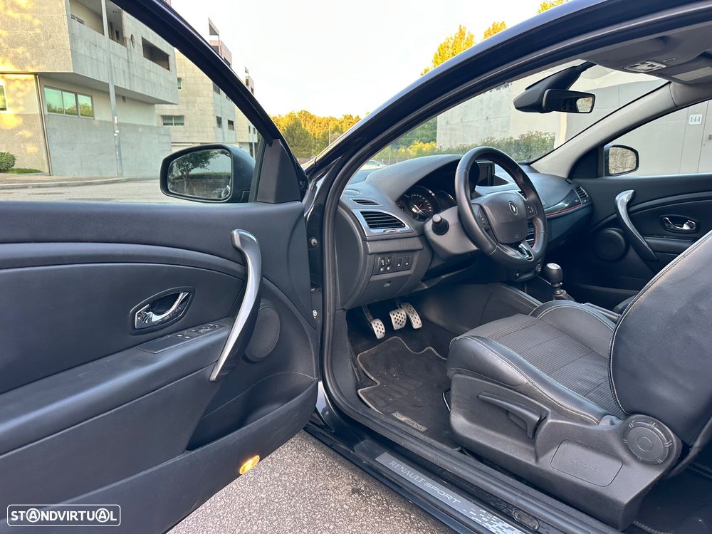Renault Mégane Coupe - 26