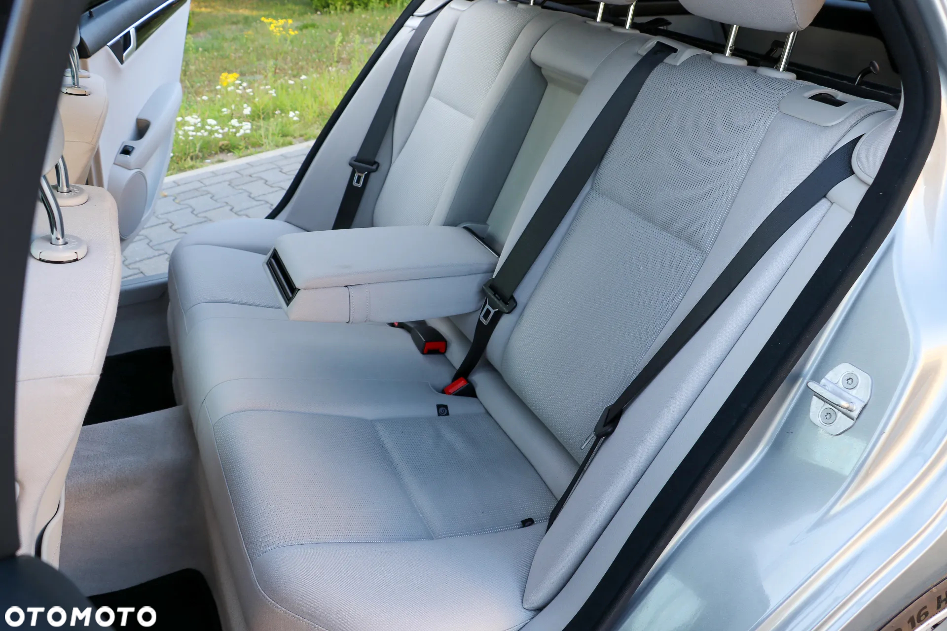 Mercedes-Benz Klasa C 200 T CDI DPF Automatik Elegance - 24