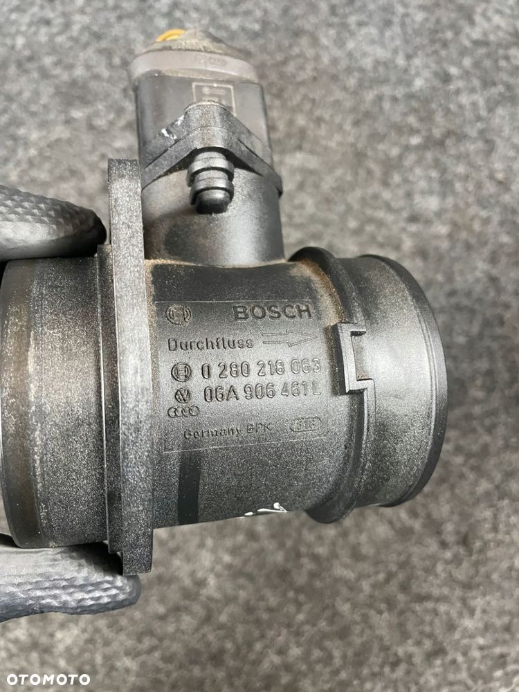 audi a4 b6 1.8t przepływomierz Bosch 06A906461L 0280218063 - 2