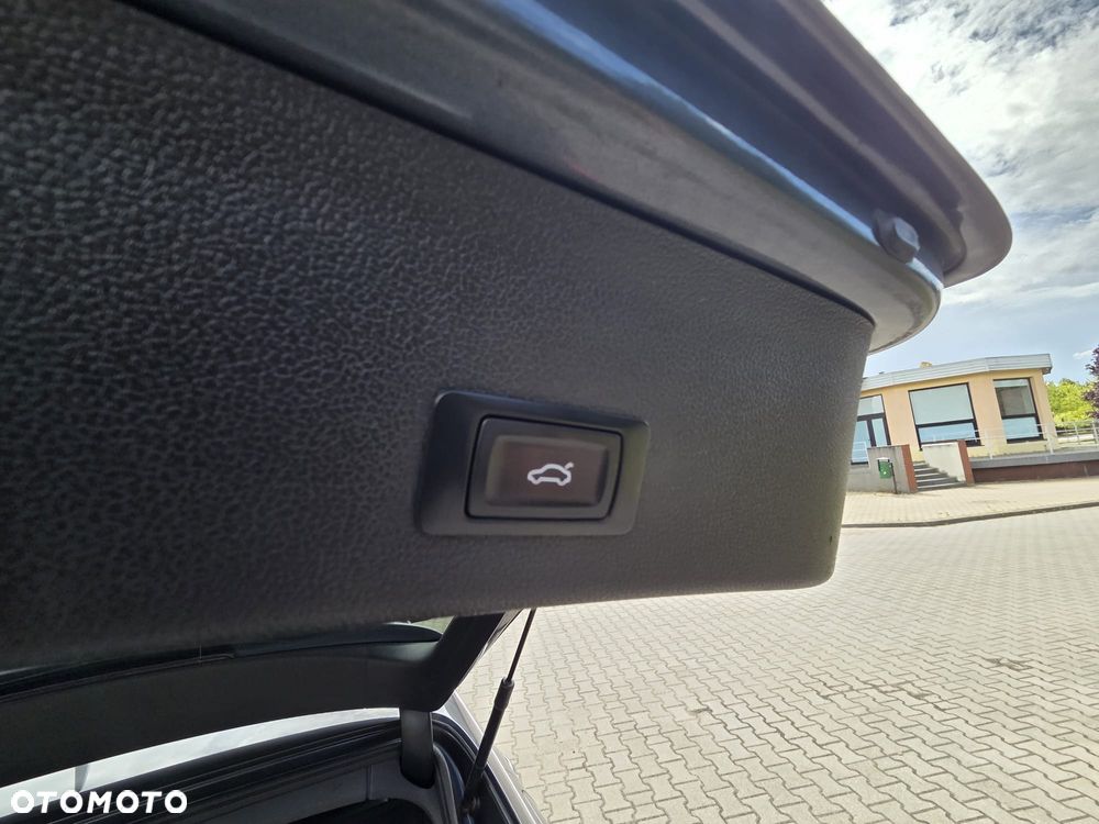 Audi A4 Avant 2.0 TDI Quattro Sport S tronic - 34