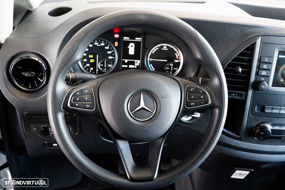 Mercedes-Benz E-Vito 66Kwh Longa - 11
