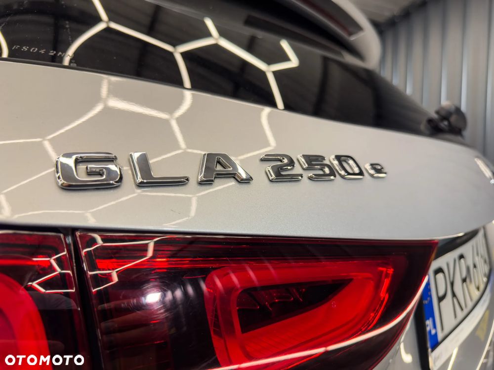 Mercedes-Benz GLA - 19