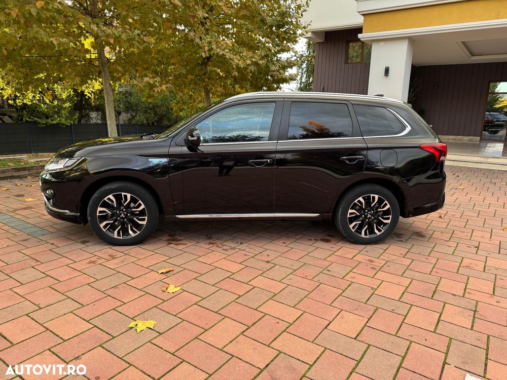 Mitsubishi Outlander 2.0 Litre DOHC MIVEC 4WD Instyle Navi - 4