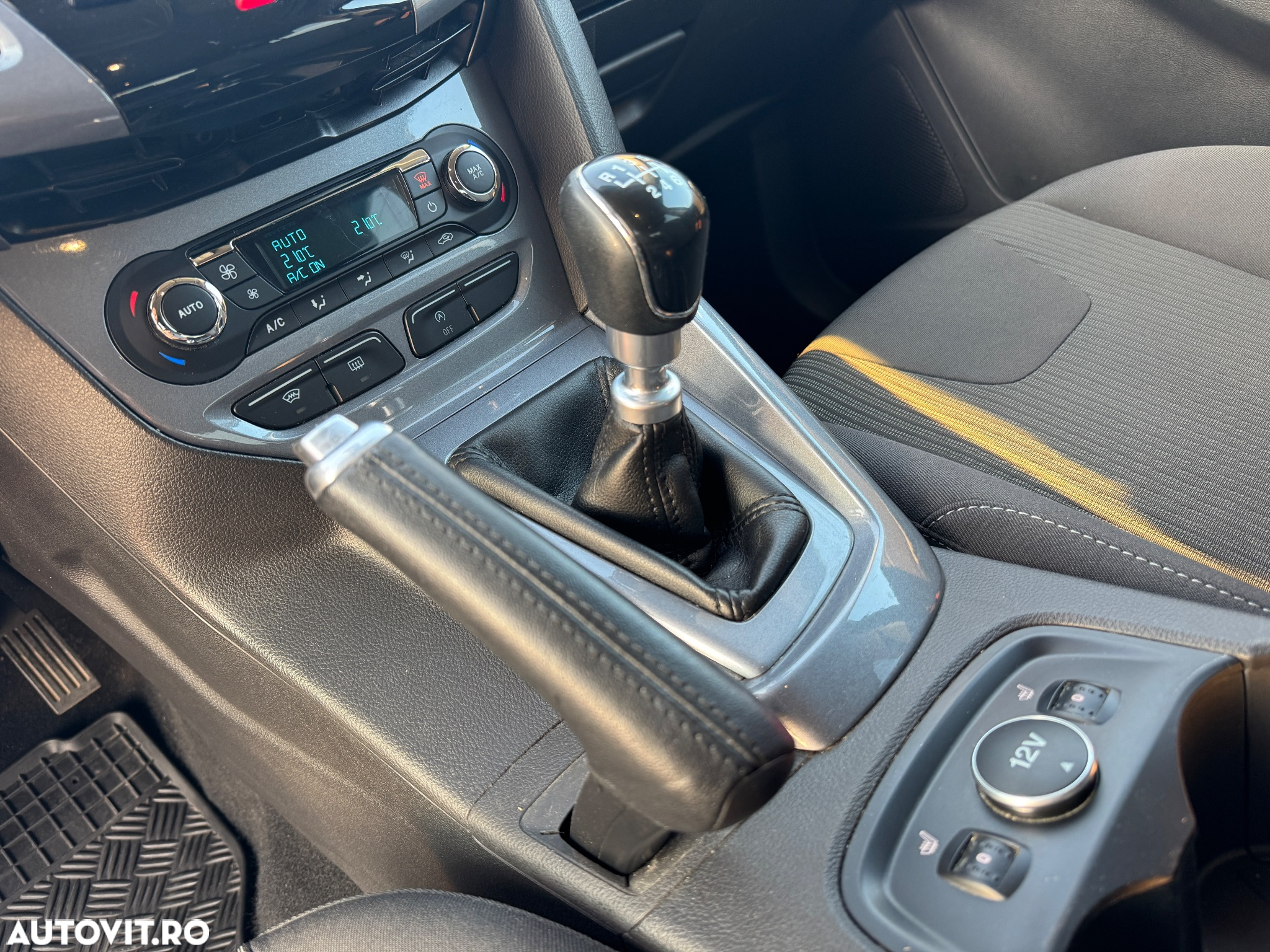 Ford Focus 1.0 EcoBoost Start Stop Titanium - 18